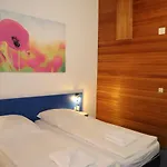 Hotel Smart By Landgasthof Velber 24h7d 3*