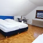Smart By Landgasthof Velber 24h7d Hotel