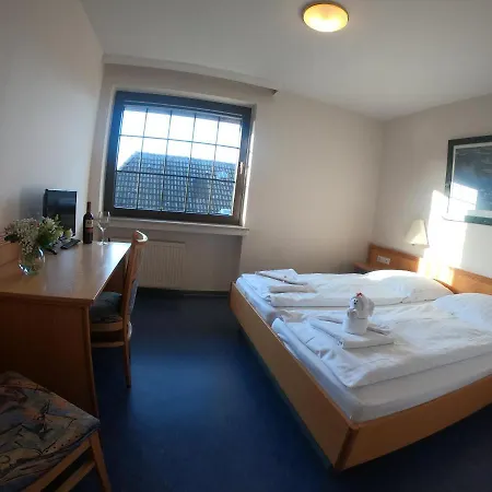 Smart By Landgasthof Velber 24h7d Hotel