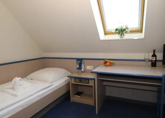 Hotel Smart By Landgasthof Velber 24h7d Seelze