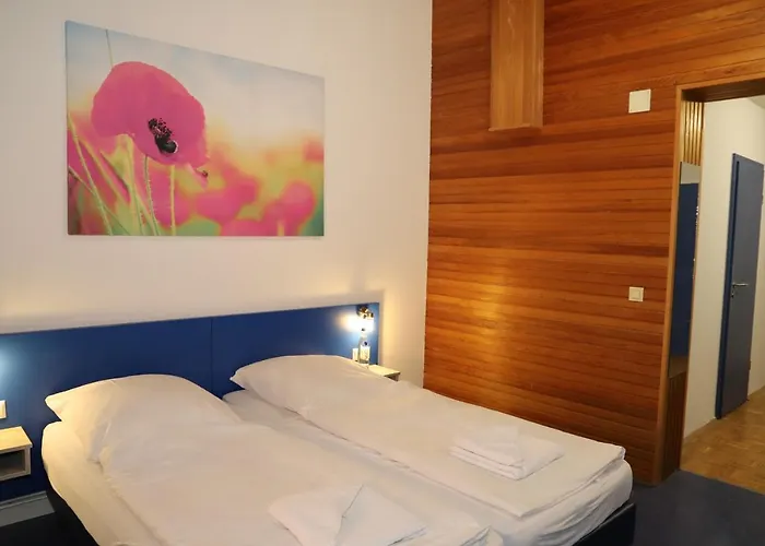 Отель Smart By Landgasthof Velber 24h7d 3*