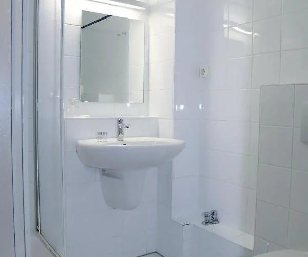 Smart By Landgasthof Velber 24h7d Отель Зельце