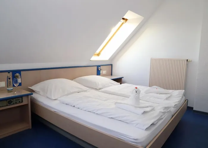 Smart By Landgasthof Velber 24h7d 3*